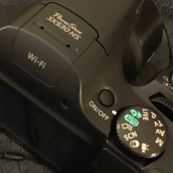 Canon PowerShot Camera - Picture 2 of 3